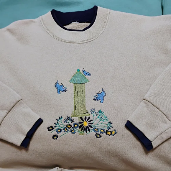 Woman's Vintage L Beige Sweatshirt with Embroidered Design - Picture 5 of 14